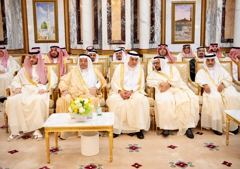 سمو سيدي ولي العهد يستقبل المهنئين بعيد الفطر السعيد. - صورة 12