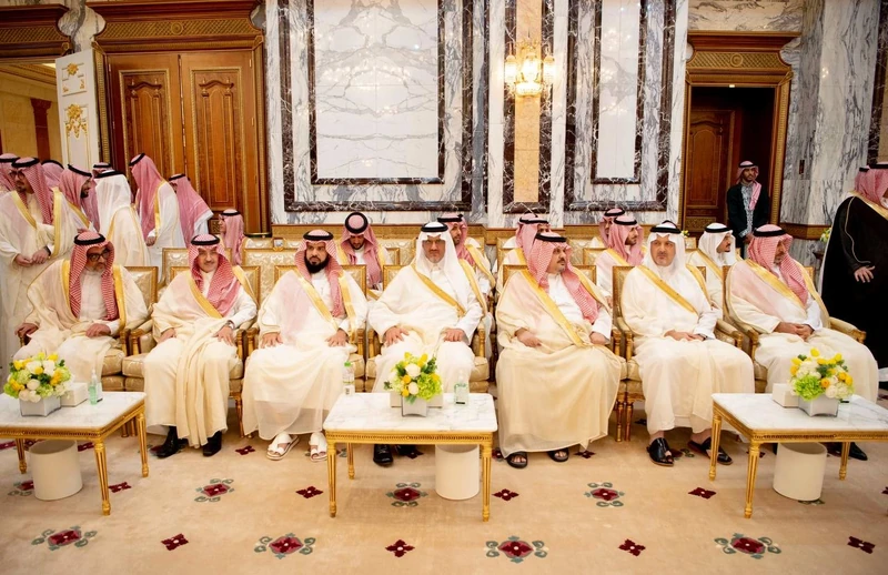 سمو سيدي ولي العهد يستقبل المهنئين بعيد الفطر السعيد. - صورة 9