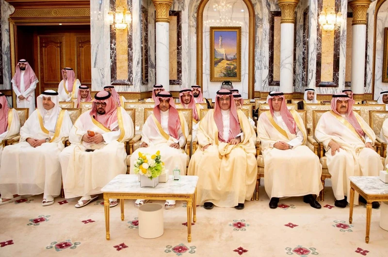 سمو سيدي ولي العهد يستقبل المهنئين بعيد الفطر السعيد. - صورة 10