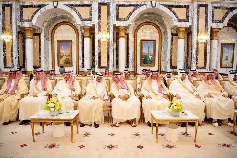 سمو سيدي ولي العهد يستقبل المهنئين بعيد الفطر السعيد. - صورة 15