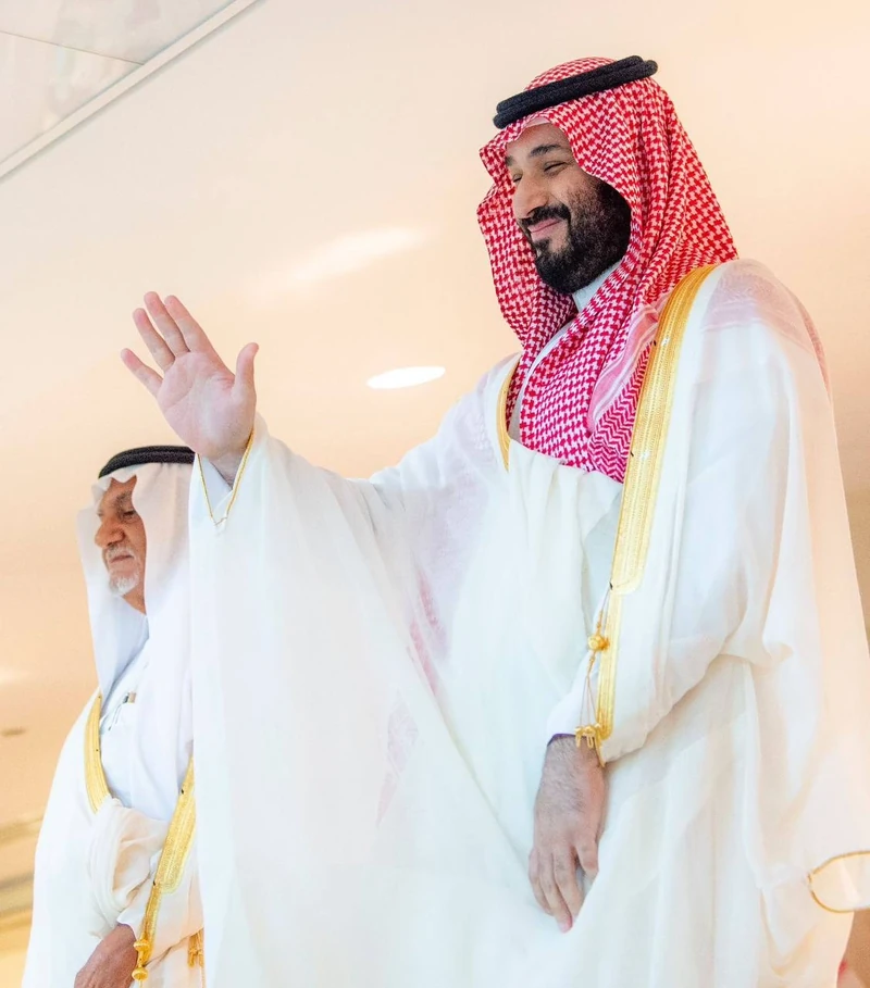 سمو سيدي ولي العهد يتوج فريق الهلال بكأس خادم الحرمين الشريفين نيابة عن سيدي خادم الحرمين الشريفين - صورة 2