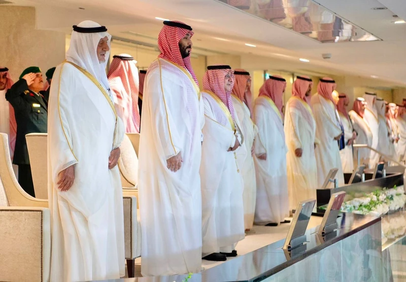 سمو سيدي ولي العهد يتوج فريق الهلال بكأس خادم الحرمين الشريفين نيابة عن سيدي خادم الحرمين الشريفين - صورة 3