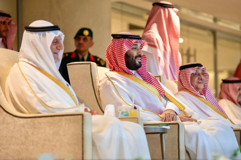 سمو سيدي ولي العهد يتوج فريق الهلال بكأس خادم الحرمين الشريفين نيابة عن سيدي خادم الحرمين الشريفين - صورة 4