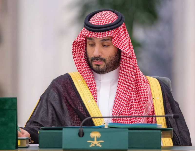 سيدي خادم الحرمين الشريفين يرأس جلسة مجلس الوزراء - صورة 3
