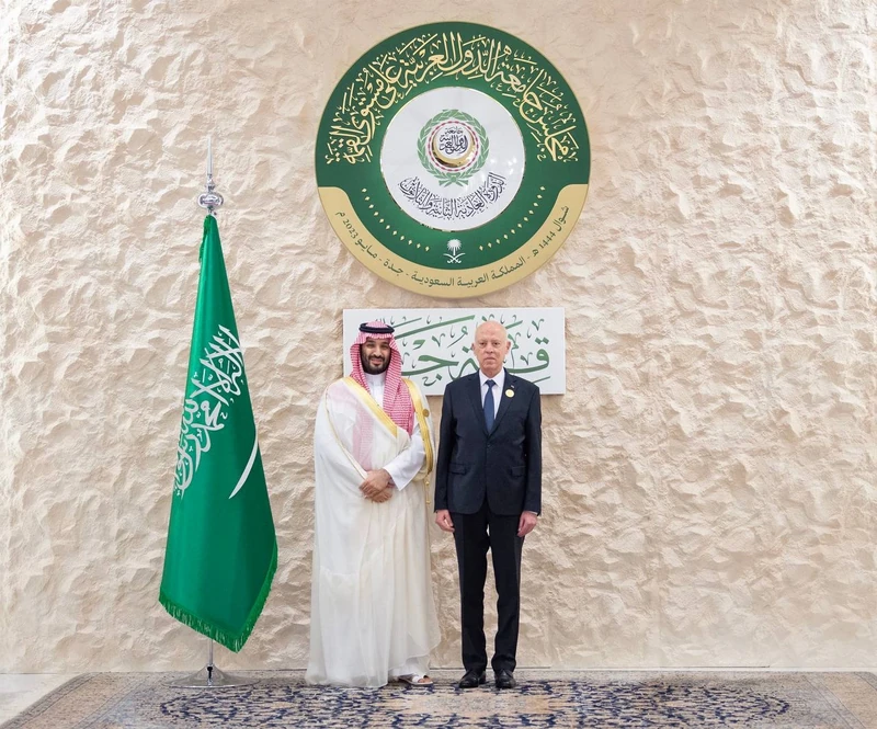 سمو سيدي ولي العهد يستقبل قادة ورؤساء وفود قمة جامعة الدول العربية بجدة - صورة 7