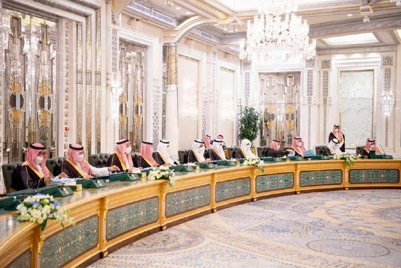 سيدي خادم الحرمين الشريفين يرأس جلسة مجلس الوزراء - صورة 5