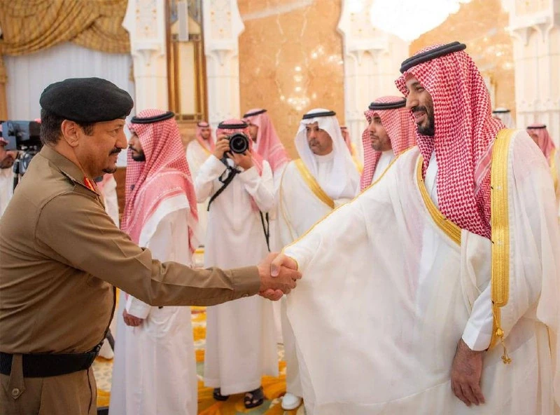 سمو سيدي ولي العهد يستقبل المهنئين بعيد الأضحى في منى نيابة عن سيدي خادم الحرمين الشريفين - صورة 13