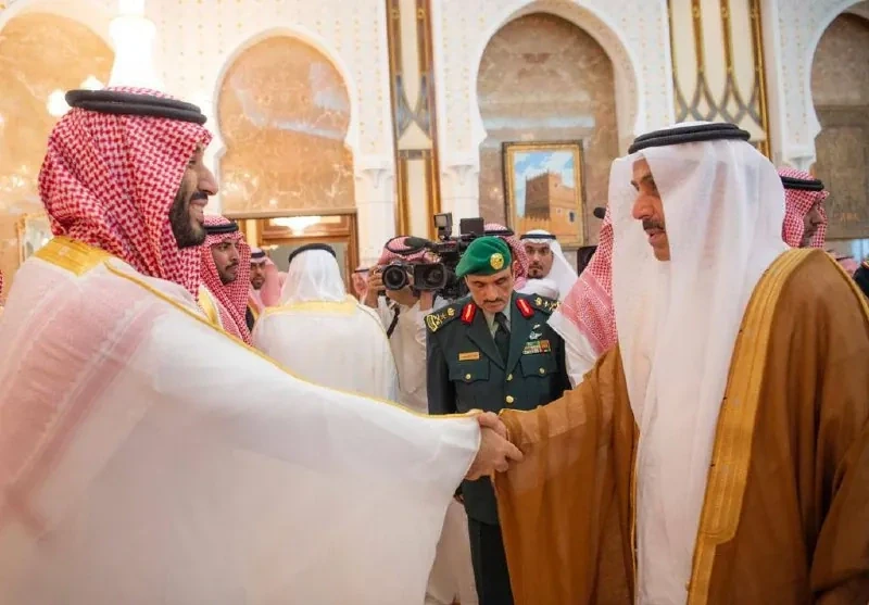 سمو سيدي ولي العهد يستقبل المهنئين بعيد الأضحى في منى نيابة عن سيدي خادم الحرمين الشريفين - صورة 21