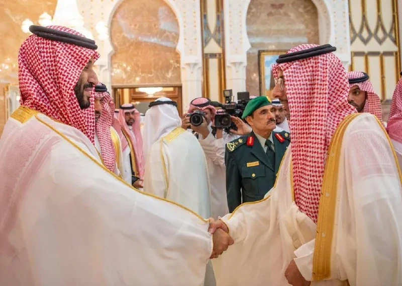 سمو سيدي ولي العهد يستقبل المهنئين بعيد الأضحى في منى نيابة عن سيدي خادم الحرمين الشريفين - صورة 23