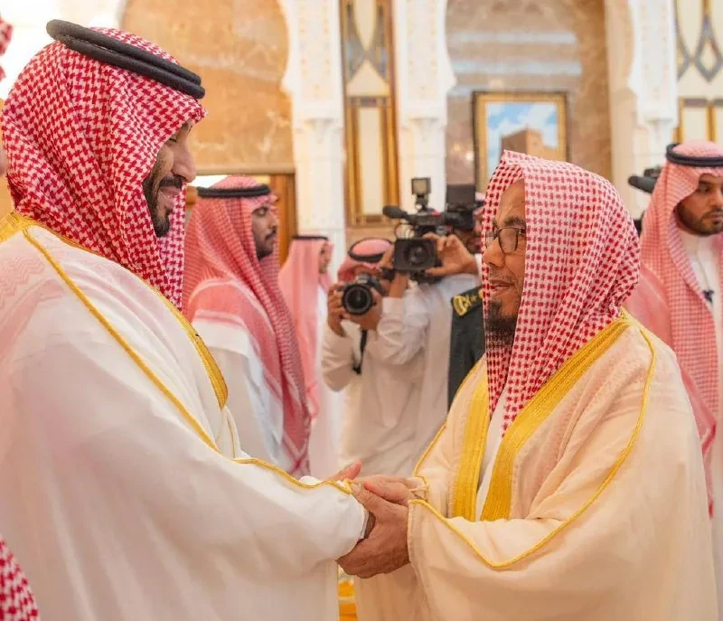 سمو سيدي ولي العهد يستقبل المهنئين بعيد الأضحى في منى نيابة عن سيدي خادم الحرمين الشريفين - صورة 30