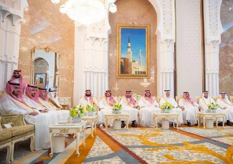 سمو سيدي ولي العهد يستقبل المهنئين بعيد الأضحى في منى نيابة عن سيدي خادم الحرمين الشريفين - صورة 32
