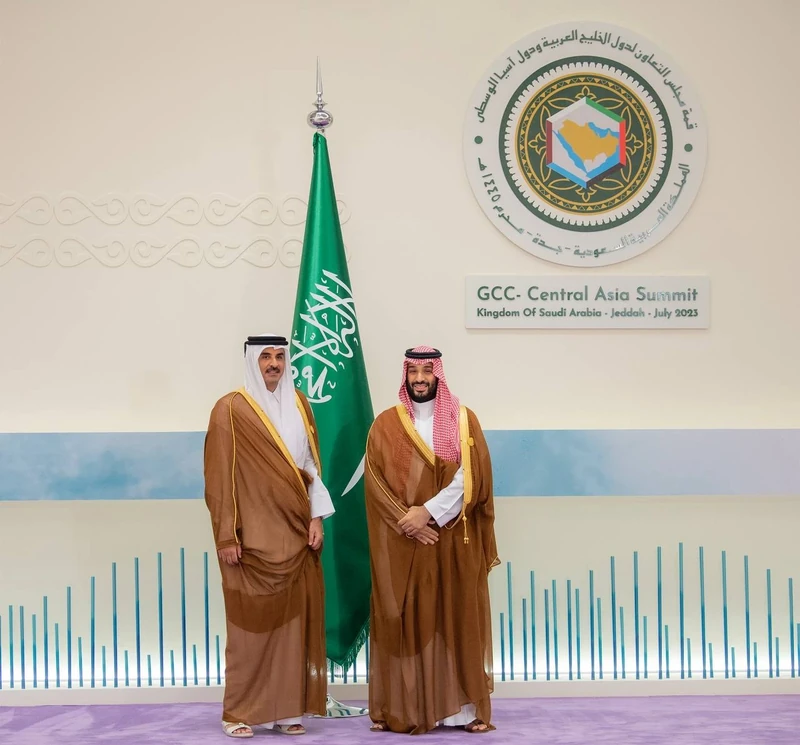 نيابة عن سيدي خادم الحرمين الشريفين.. سمو سيدي ولي العهد يستقبل قادة ورؤساء وفود دول مجلس التعاون. - صورة 10