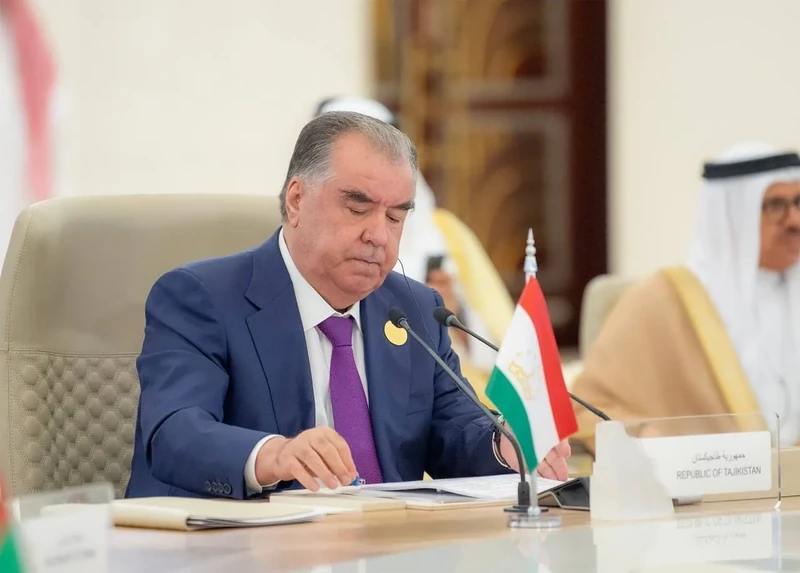 سمو سيدي ولي العهد يستقبل قادة الدول المشاركين في قمة دول مجلس التعاون لدول الخليج العربية ودول آسيا الوسطى - صورة 15