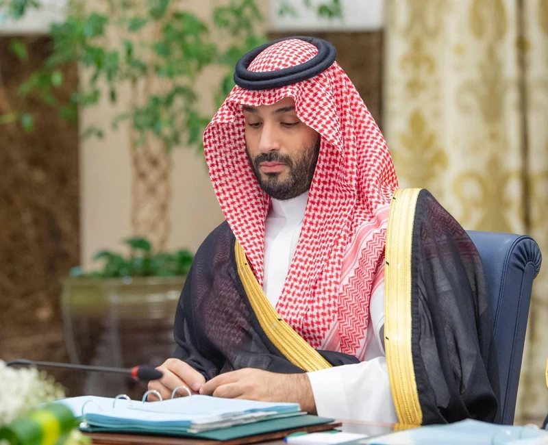 سيدي خادم الحرمين الشريفين يرأس جلسة مجلس الوزراء - صورة 4