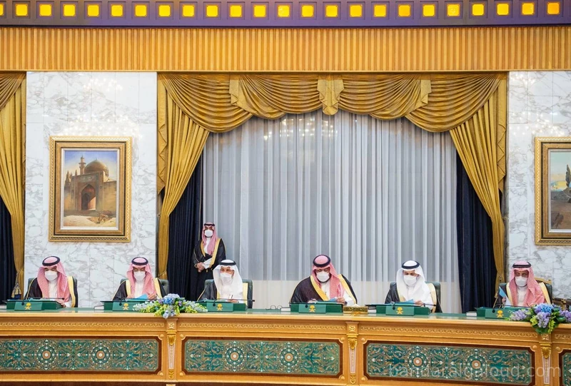 سيدي خادم الحرمين الشريفين يرأس جلسة مجلس الوزراء - صورة 12