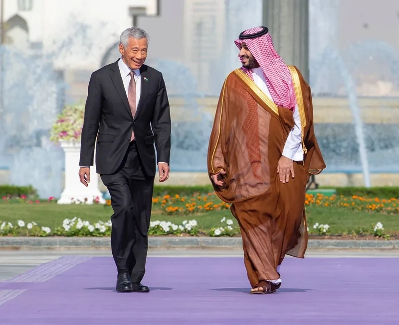 سمو سيدي ولي العهد يستقبل دولة رئيس وزراء جمهورية سنغافورة بالرياض - صورة 11