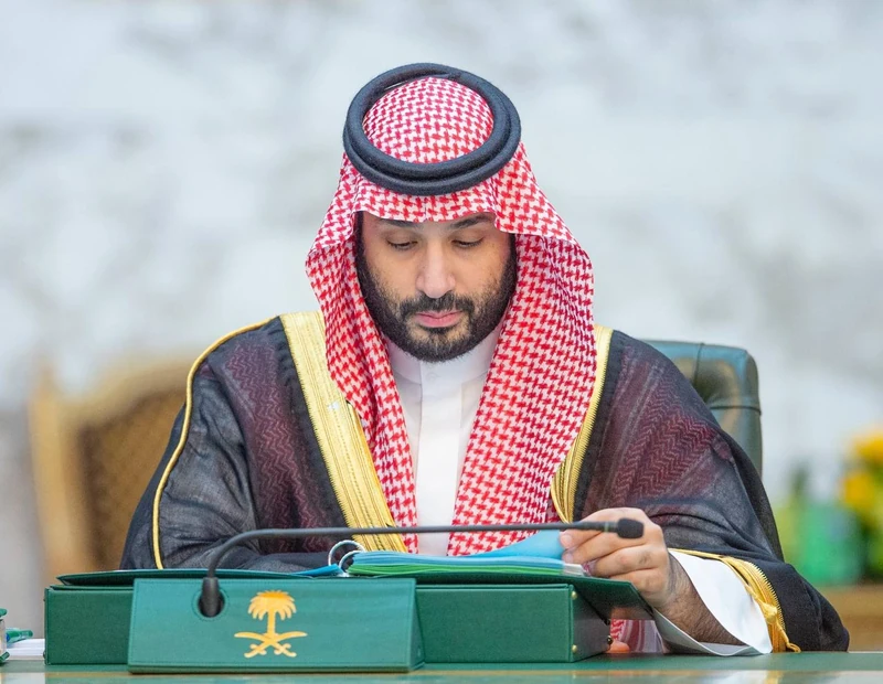 سيدي خادم الحرمين الشريفين يرأس جلسة مجلس الوزراء - صورة 2