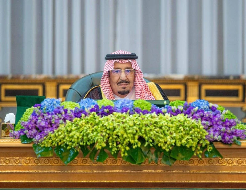 سيدي خادم الحرمين الشريفين يرأس جلسة مجلس الوزراء - صورة 7