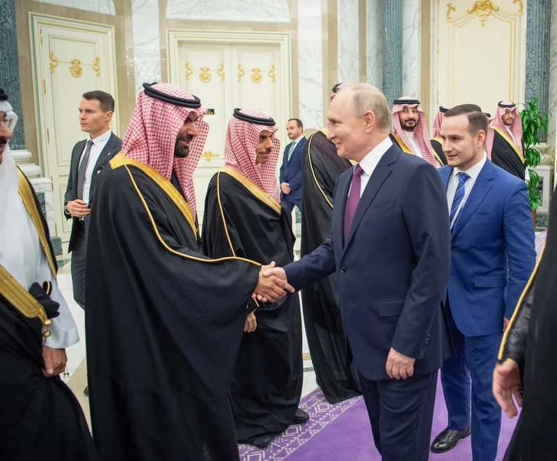 سمو سيدي ولي العهد يستقبل في قصر اليمامة بالرياض فخامة الرئيس فلاديمير بوتين رئيس روسيا الاتحادية - صورة 15