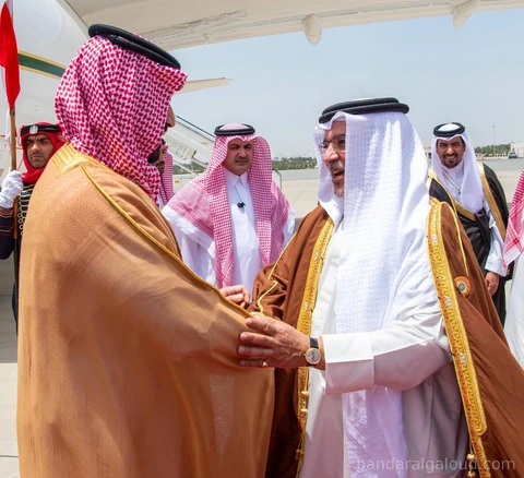 سمو سيدي ولي العهد يصل البحرين لترؤس وفد المملكة في القمة العربية