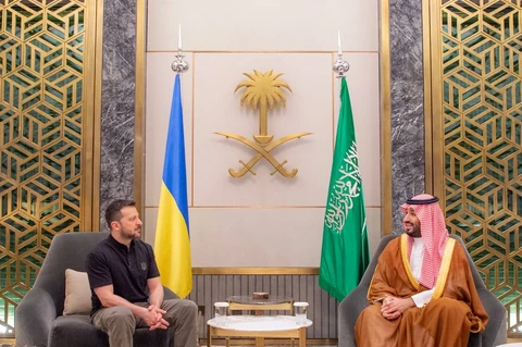 سمو سيدي ولي العهد يستقبل فخامة رئيس جمهورية أوكرانيا