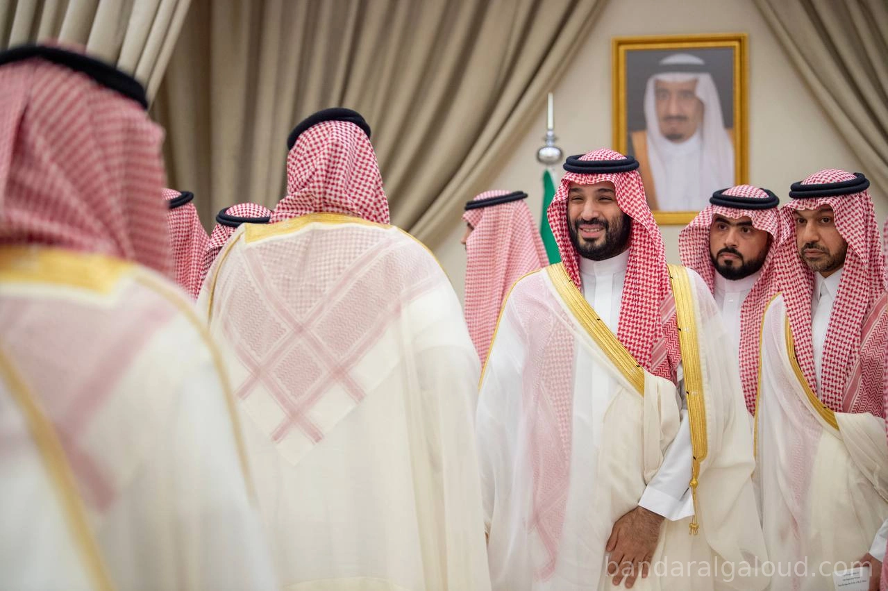 سمو سيدي ولي العهد يستقبل أصحاب السمو والفضيلة والمعالي وجمعاً من المواطنين بالمنطقة الشرقية. - صورة 1