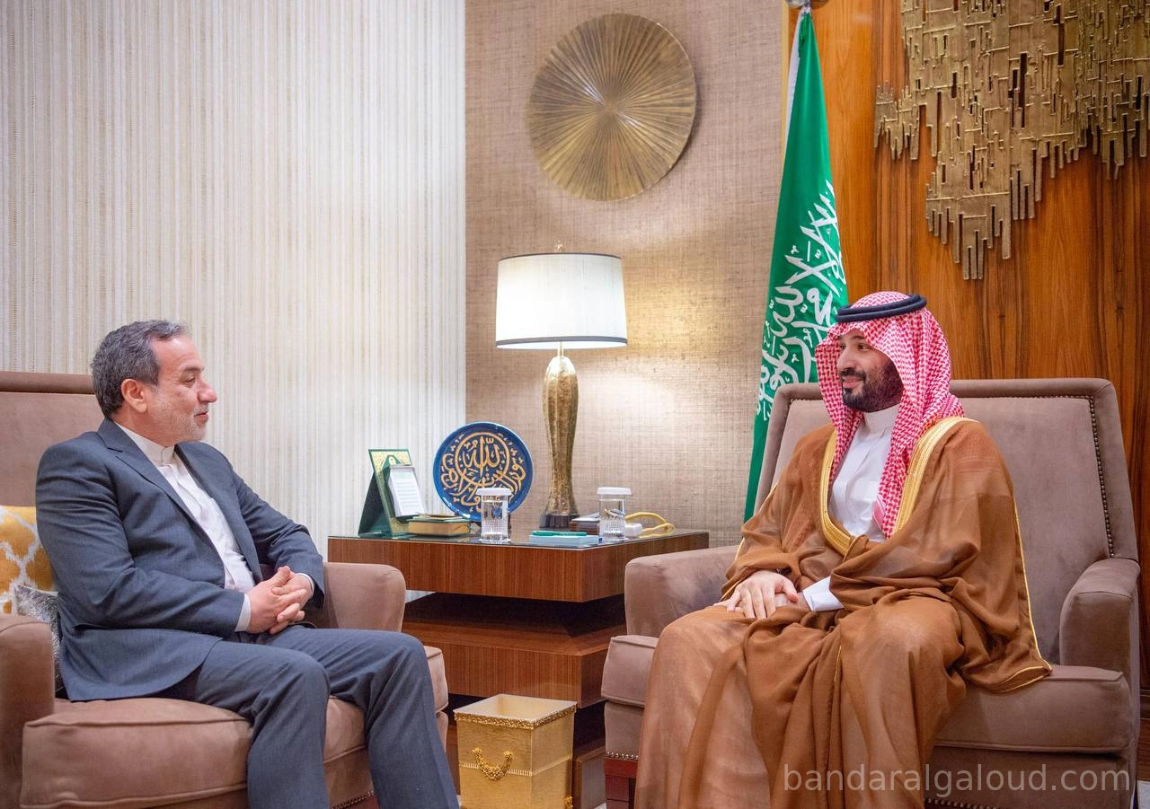 سمو سيدي ولي العهد يلتقي وزير الخارجية الإيراني في الرياض - صورة 1