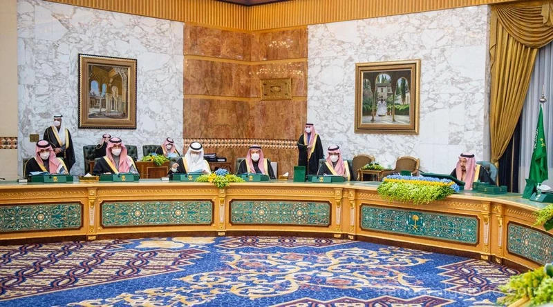 سيدي خادم الحرمين الشريفين يرأس جلسة مجلس الوزراء - صورة 4