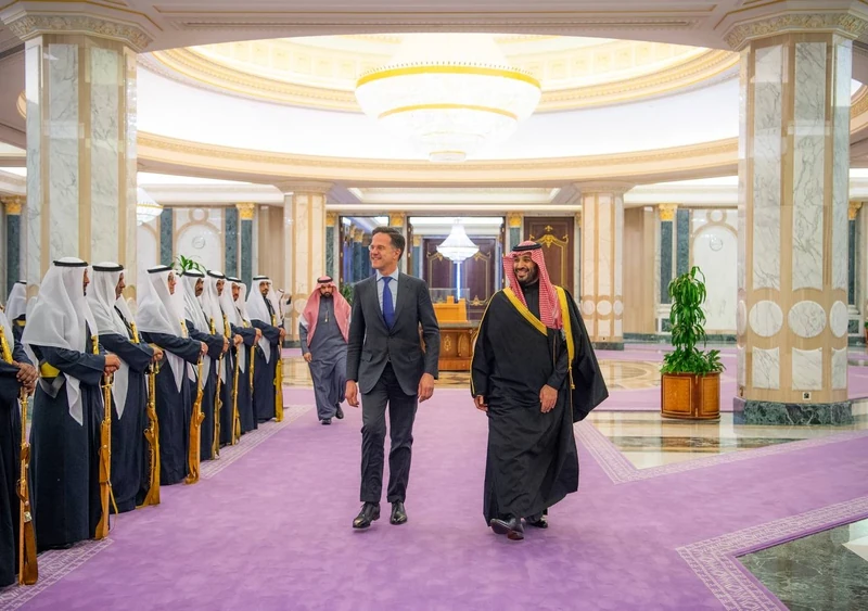 سمو سيدي ولي العهد يستقبل دولة رئيس وزراء مملكة هولندا, وقد أجريت مراسم استقبال لفخامته - صورة 14