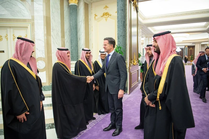 سمو سيدي ولي العهد يستقبل دولة رئيس وزراء مملكة هولندا, وقد أجريت مراسم استقبال لفخامته - صورة 16