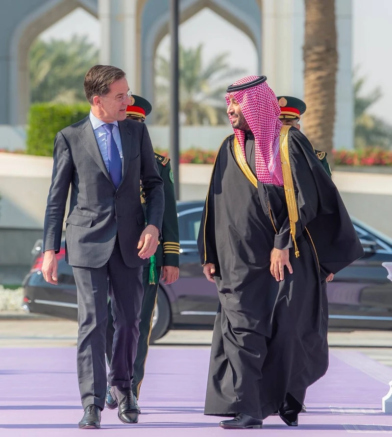 سمو سيدي ولي العهد يستقبل دولة رئيس وزراء مملكة هولندا, وقد أجريت مراسم استقبال لفخامته - صورة 2