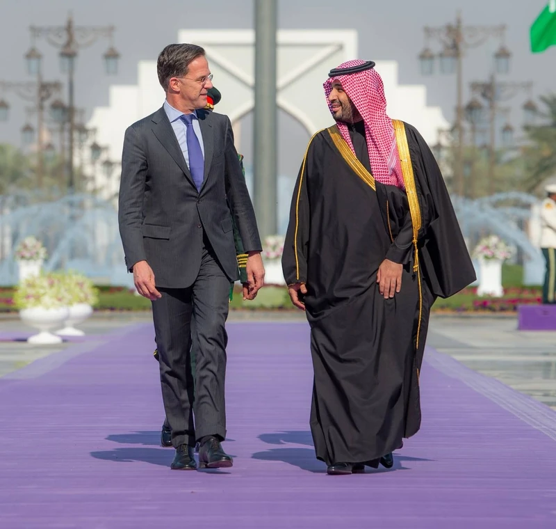 سمو سيدي ولي العهد يستقبل دولة رئيس وزراء مملكة هولندا, وقد أجريت مراسم استقبال لفخامته - صورة 13