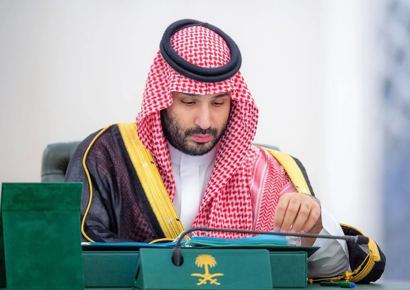 سيدي خادم الحرمين الشريفين يرأس جلسة مجلس الوزراء - صورة 4