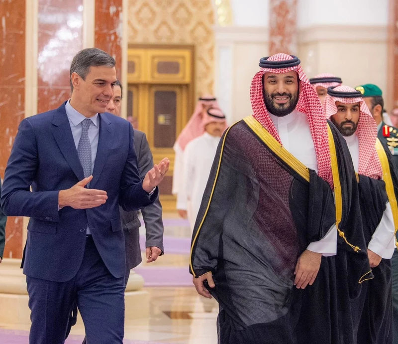 سمو سيدي ولي العهد يلتقي رئيس وزراء إسبانيا - صورة 3