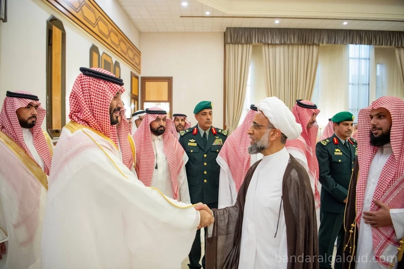 سمو سيدي ولي العهد يستقبل أصحاب السمو والفضيلة والمعالي وجمعاً من المواطنين بالمنطقة الشرقية. - صورة 9