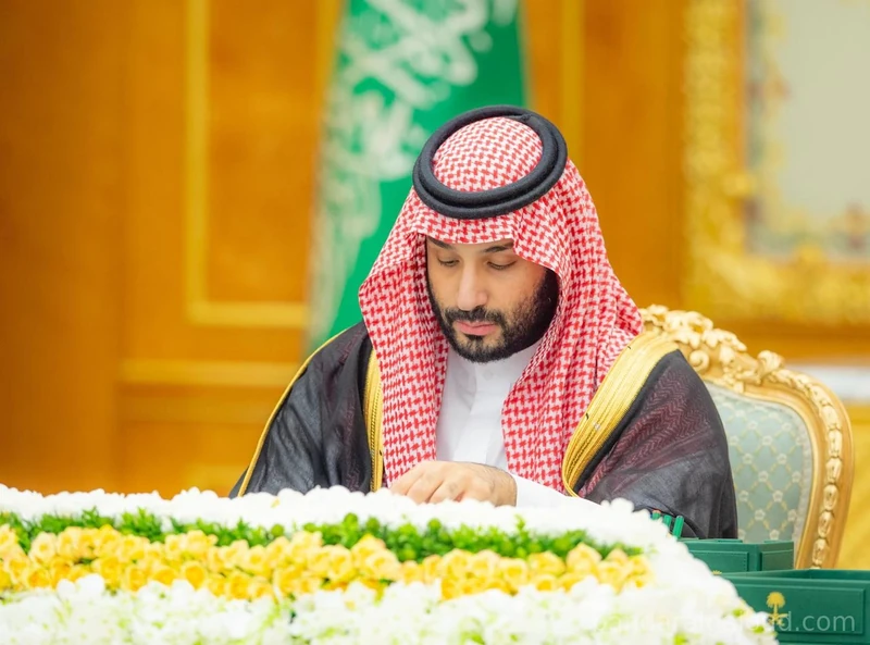 سمو سيدي ولي العهد يُطمئن الجميع على صحة خادم الحرمين الشريفين بتقديم شكره للسائلين - صورة 2