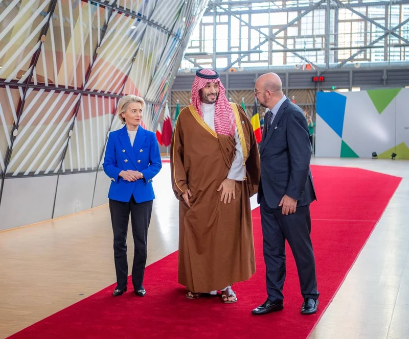 سمو سيدي ولي العهد يصل مقر القمة الخليجية الأوروبية في بلجيكا - صورة 3