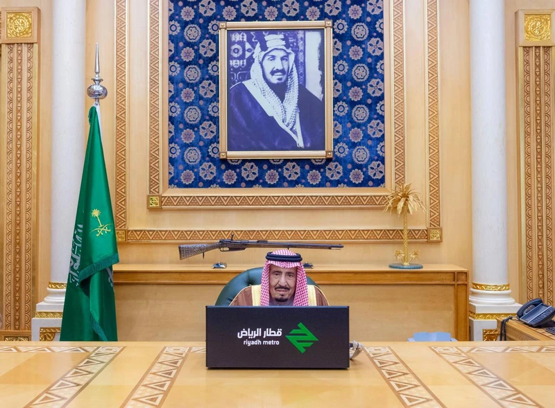 سيدي خادم الحرمين الشريفين يفتتح مشروع قطار الرياض - صورة 2