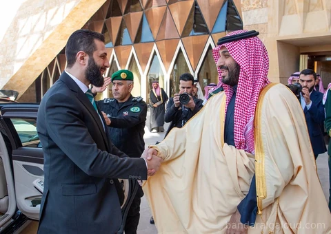 سمو سيدي ولي العهد يستقبل رئيس الجمهورية العربية السورية
