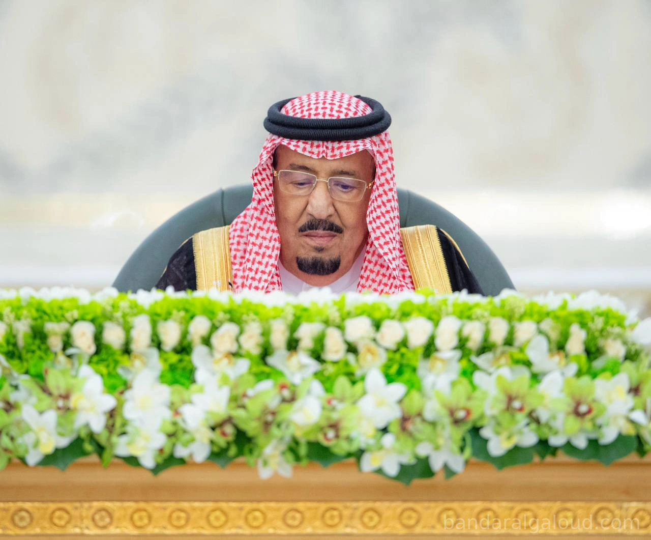 سيدي خادم الحرمين الشريفين يرأس جلسة مجلس الوزراء بجدة - صورة 1
