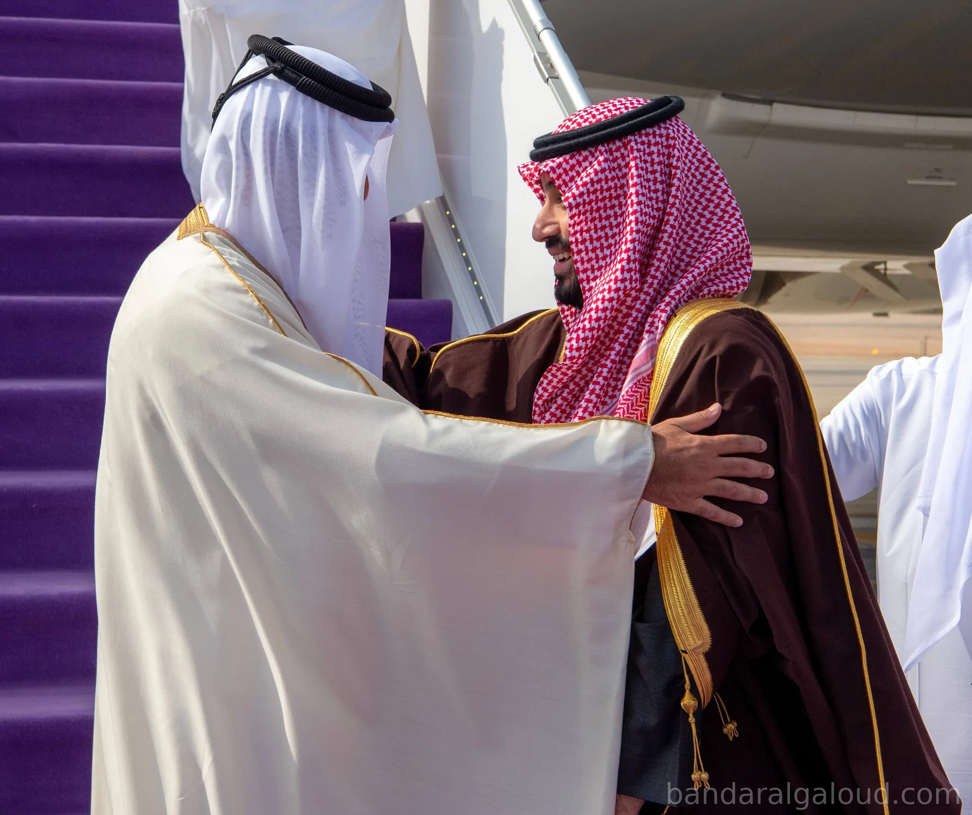 سمو أمير دولة قطر يصل الرياض، وفي مقدمة مستقبليه سمو سيدي ولي العهد - صورة 1