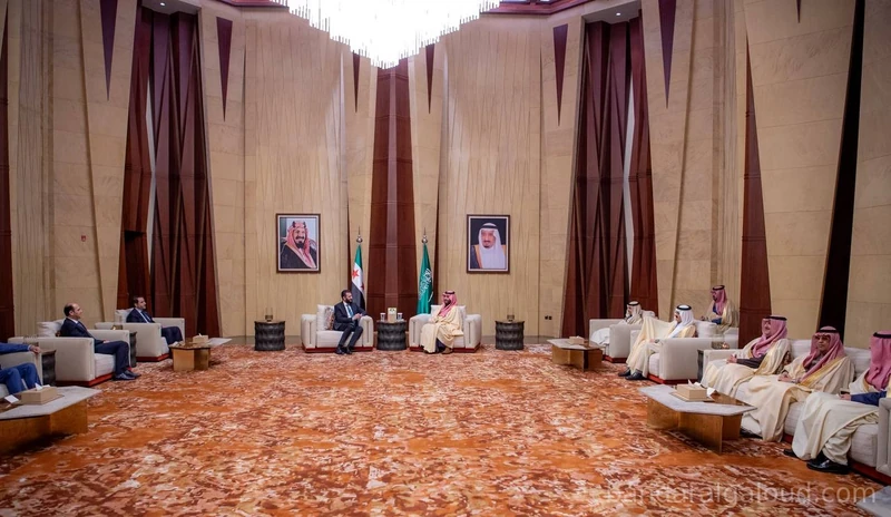 سمو سيدي ولي العهد يستقبل رئيس الجمهورية العربية السورية - صورة 6