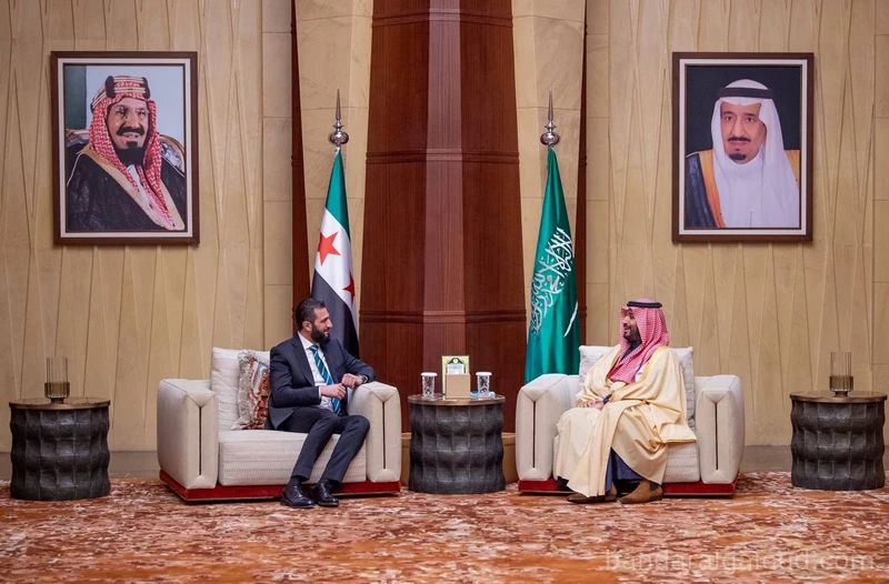 سمو سيدي ولي العهد يستقبل رئيس الجمهورية العربية السورية - صورة 9