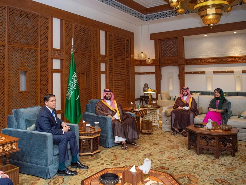 سمو سيدي ولي العهد يستقبل وزير الخارجية الأمريكي - صورة 2