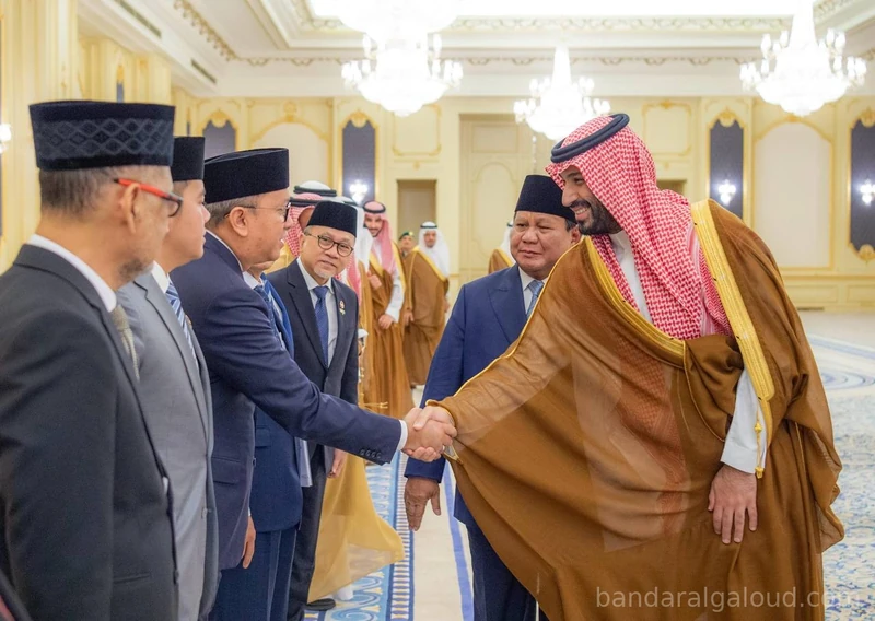 سمو سيدي ولي العهد يستقبل في قصر السلام بجدة، رئيس جمهورية إندونيسيا، ويقيم مراسم استقبال رسمية لفخامته - صورة 12