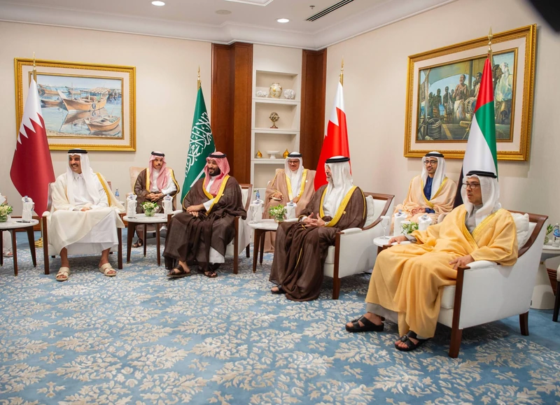 سمو سيدي ولي العهد يرأس وفد المملكة في قمة الدوحة الاستثنائية - صورة 2