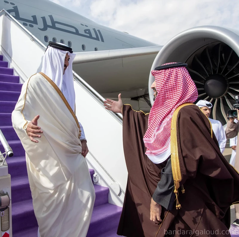سمو أمير دولة قطر يصل الرياض، وفي مقدمة مستقبليه سمو سيدي ولي العهد - صورة 2