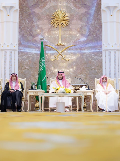 سمو سيدي ولي العهد يستقبل المهنئين بعيد الأضحى المبارك