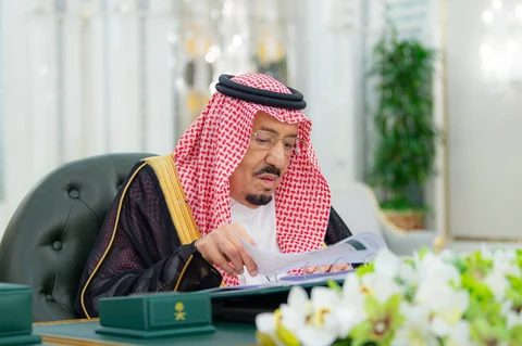 سيدي خادم الحرمين الشريفين يرأس جلسة مجلس الوزراء اليوم في جدة