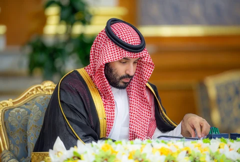 سمو سيدي ولي العهد يرأس جلسة مجلس الوزراء في جدة